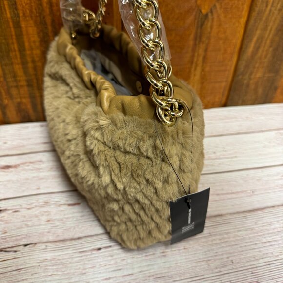 I.N.C. INTERNATIONAL CONCEPTS Rennata Faux Fur Clutch Crossbody - Picture 3 of 5